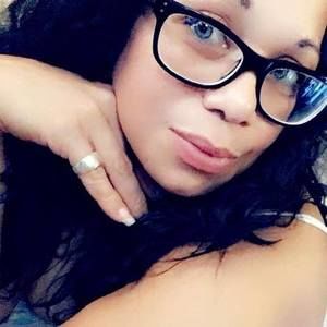 Meet your Posher, Yelitza